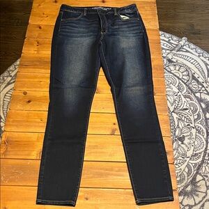 American Eagle Outfitters High Rise Dark Blue Jeans